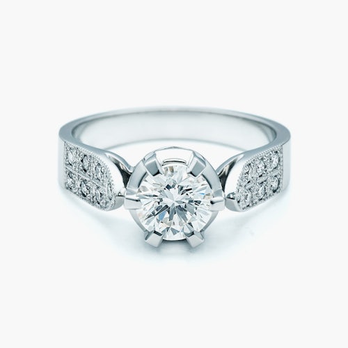 Pierścionek Platinium: platyna, diamenty